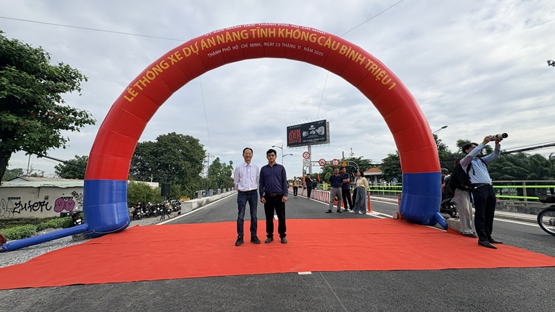 Cau Binh Trieu 1